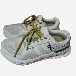 On running shoes sneakers size 10us